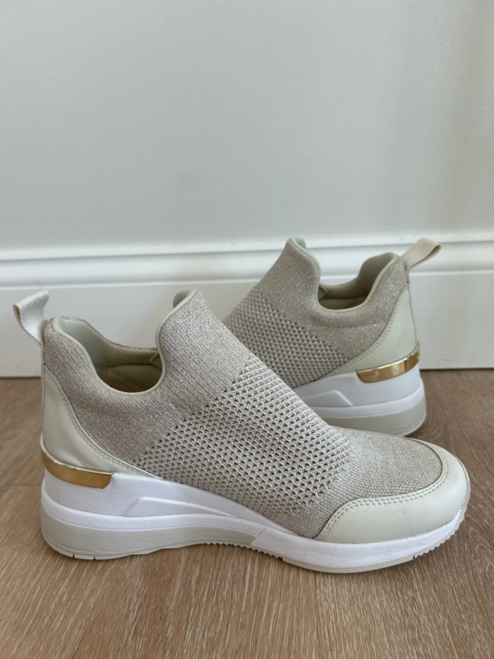 Michael Kors Willis Metallic Stretch Knit Trainer Wedge Sneaker Women Size 7.5 - Picture 3 of 10